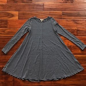 GB Gianni Bini Long Sleeve Striped Swing Dress
